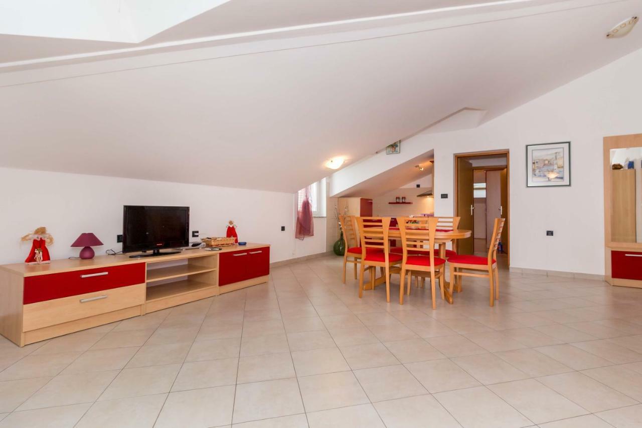 Panoramic View Apartment Cres Bagian luar foto